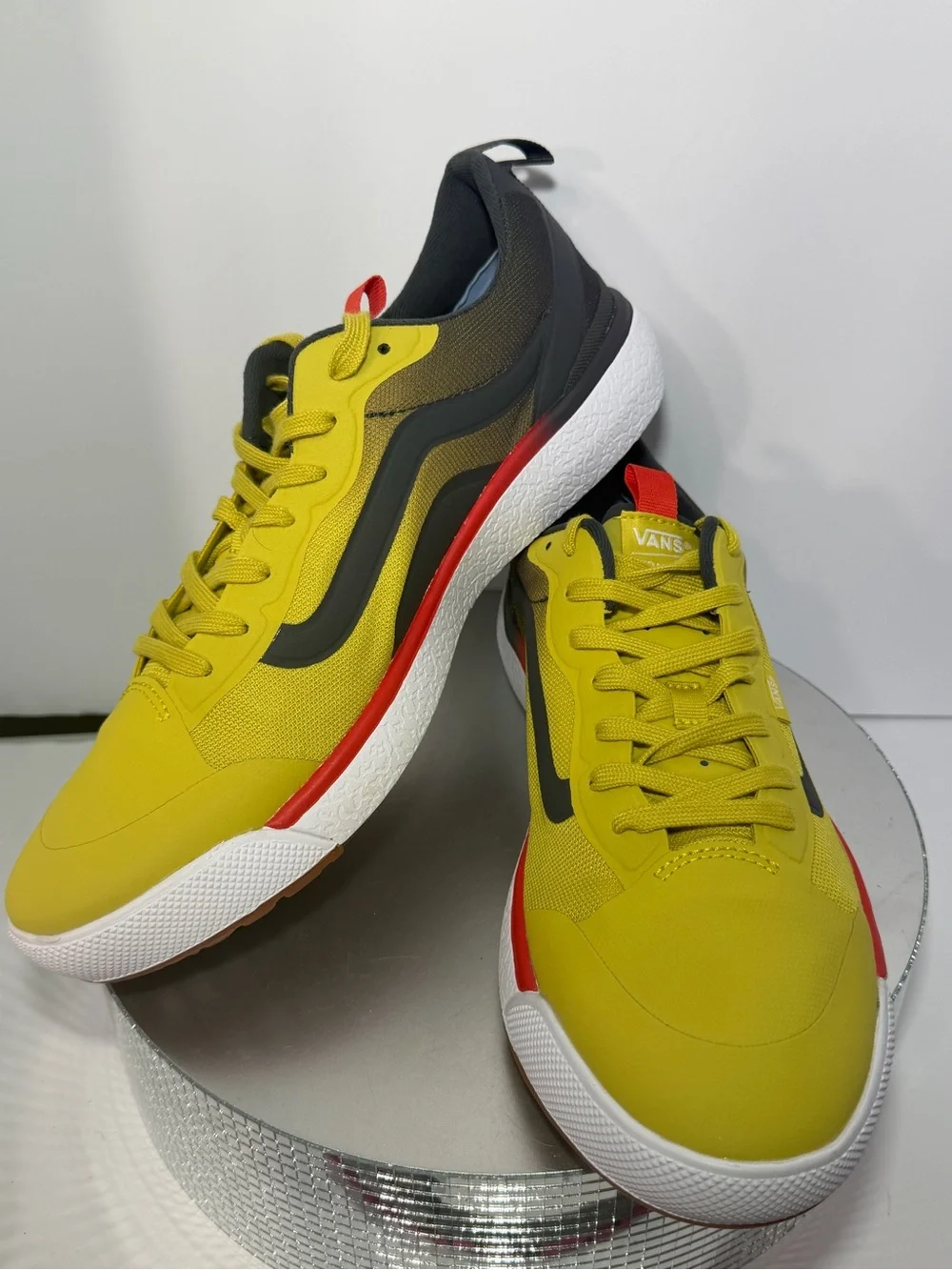 Vans men’s Yellow and Red Low-Top Skate Shoes size 12 new w /out box